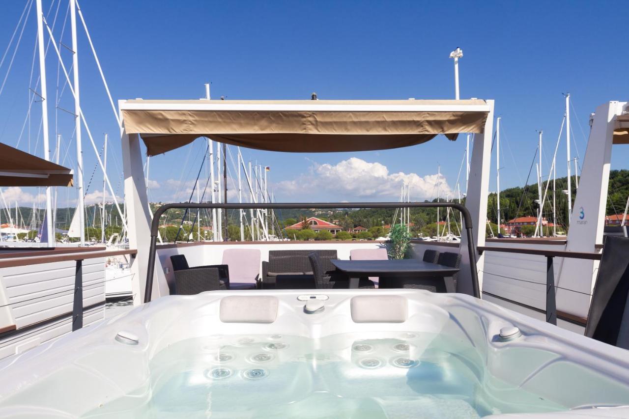 Bamboo Floating House Portoroz Apartment Exterior photo